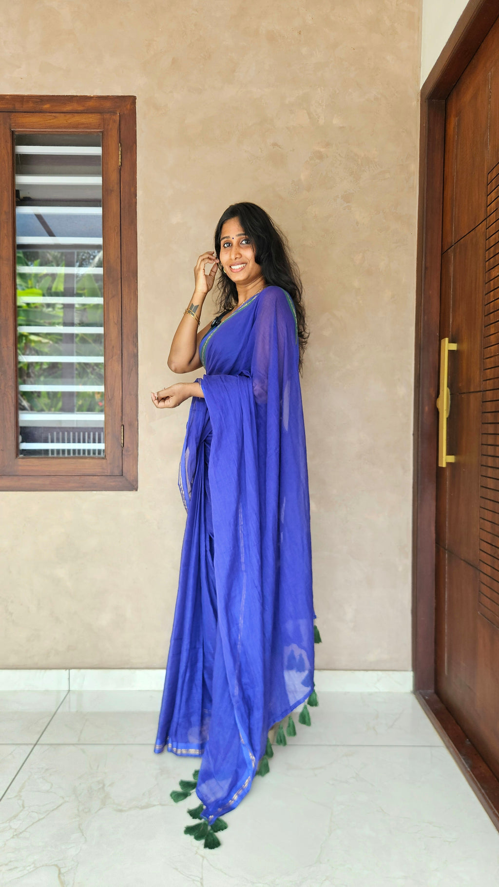 Neeli Saree