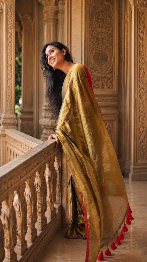 Gold Bengal tissue saree | Lolak Boutique